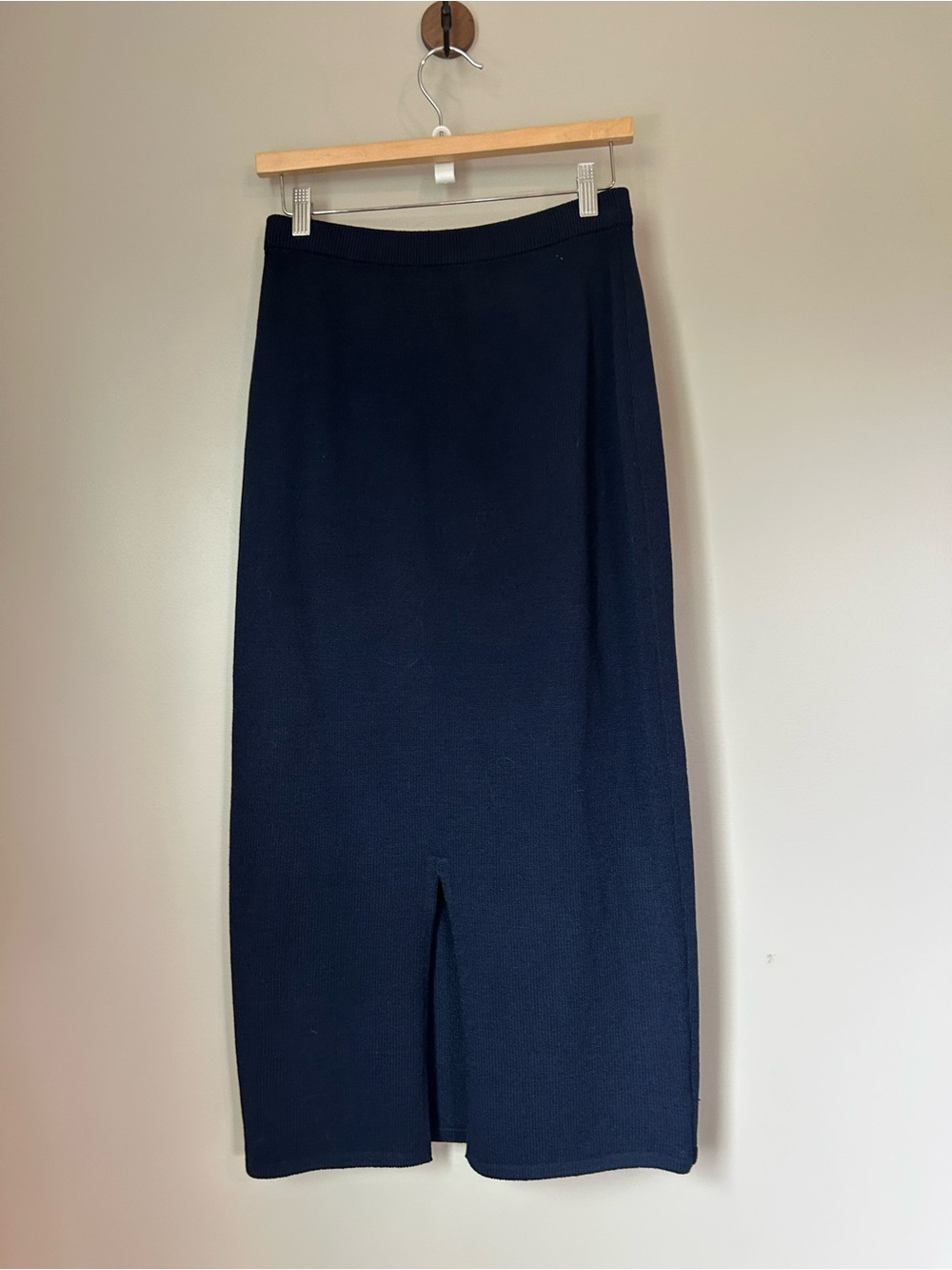 St. John Basics Navy Santana Knit Maxi Skirt 4 Long Straight Vintage - Picture 2 of 3